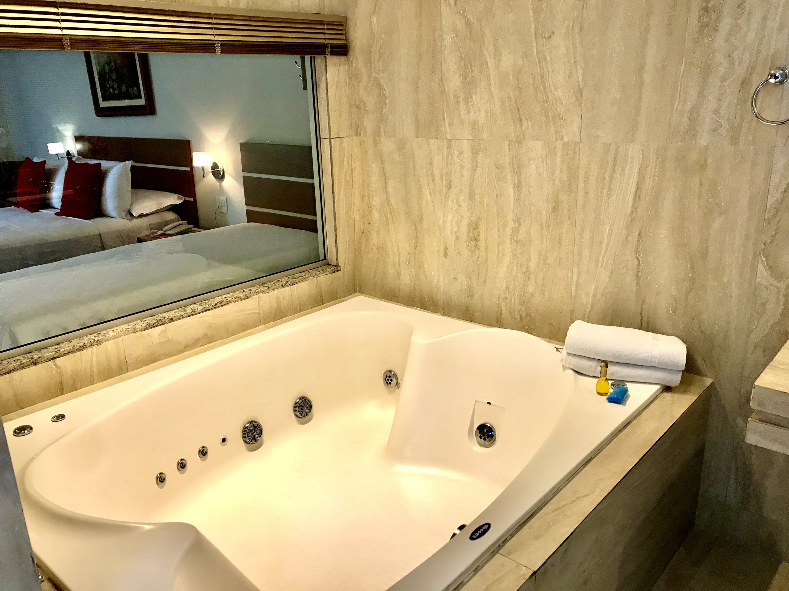 foto-apartamento-hidro-lago-2-scaled.jpg